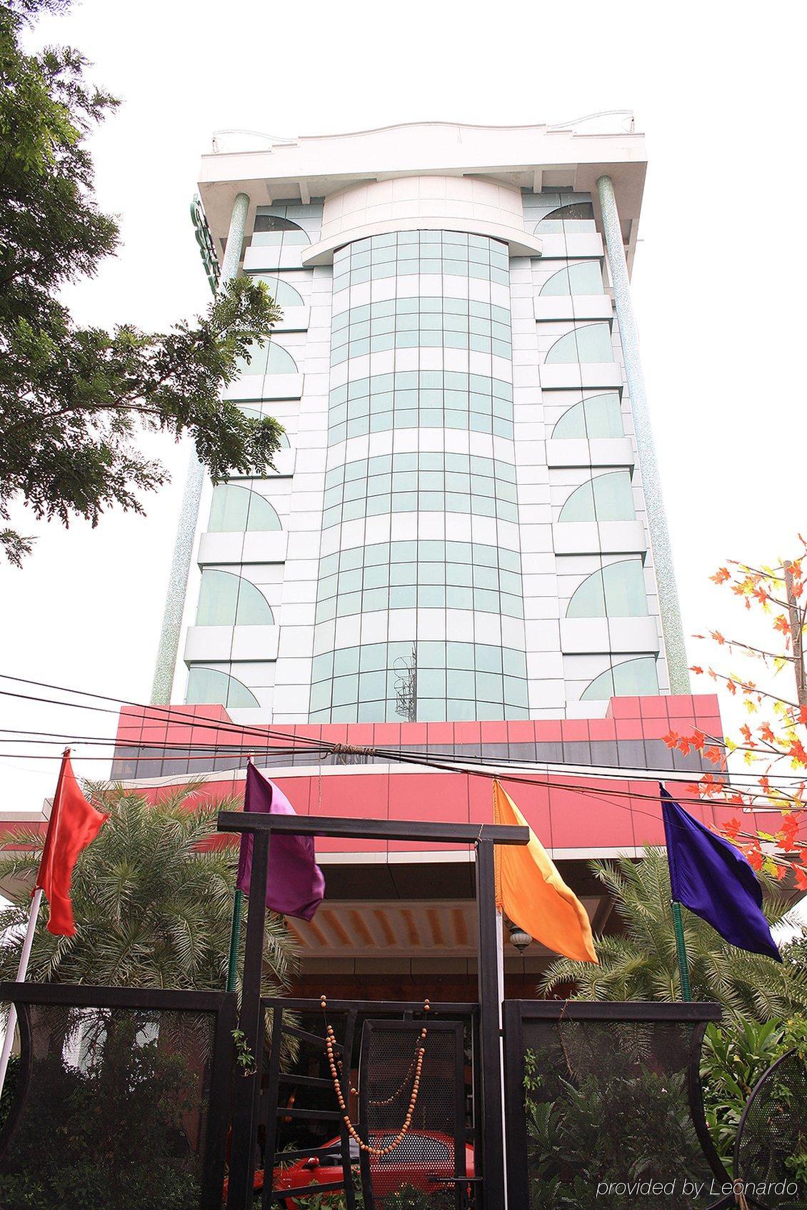 The Checkers Hotel Chennai Exterior photo