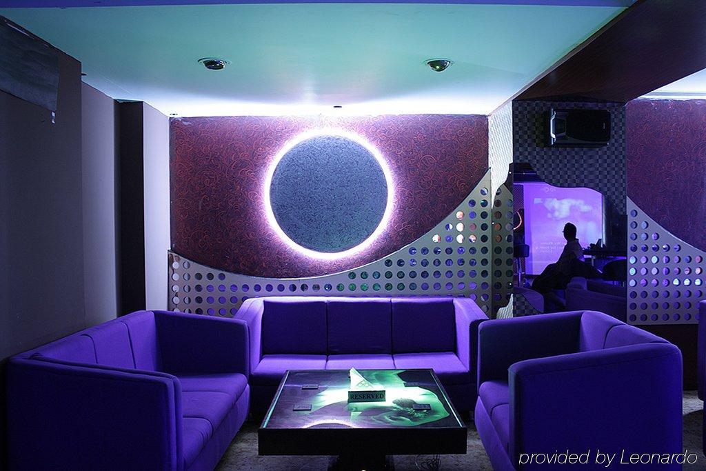 The Checkers Hotel Chennai Exterior photo