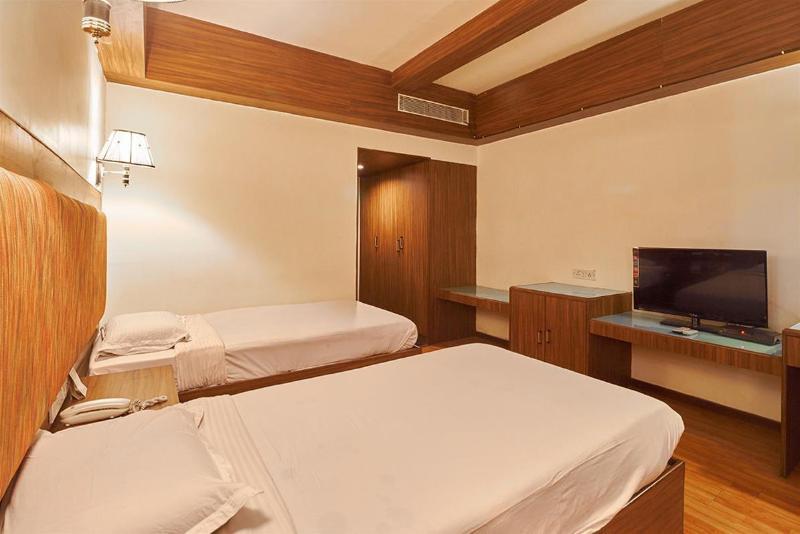 The Checkers Hotel Chennai Exterior photo