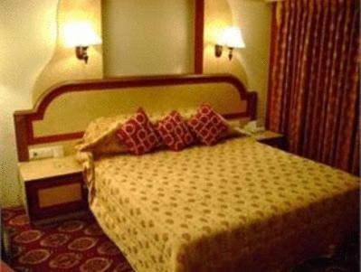 The Checkers Hotel Chennai Exterior photo